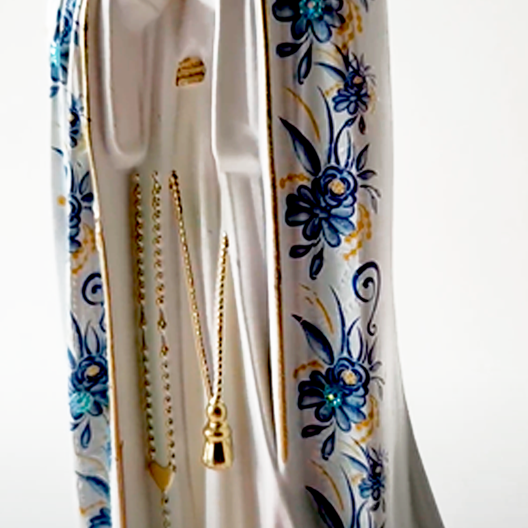 Our Lady of Fatima - Lavender Flowers - 11.8'' | 30cm