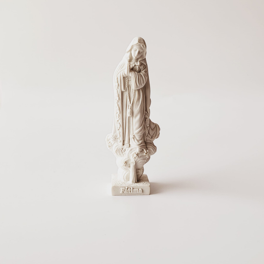 Our Lady of Fatima - Holm Oak - White - 3.9'' | 10cm